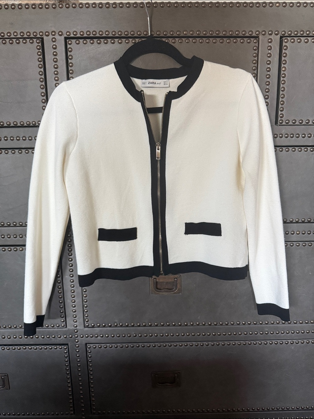 Zara White and Black Zip-Front cardigan